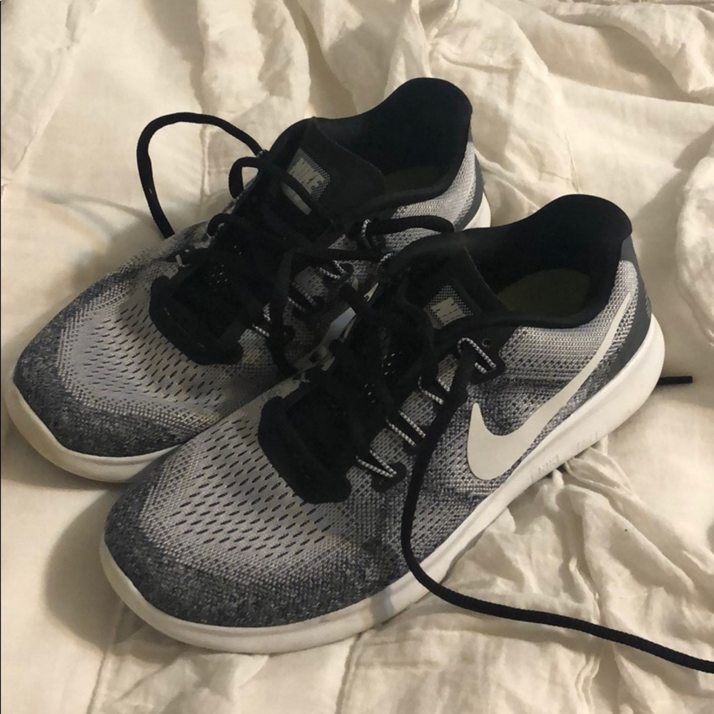 Women’s Nike Free Shoes - 7.5